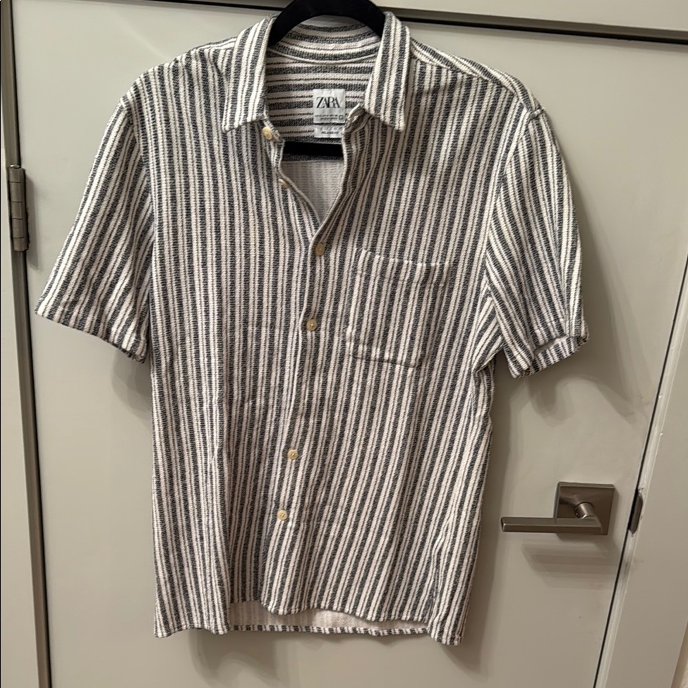 Zara Black and White Casual Button Down Shirt